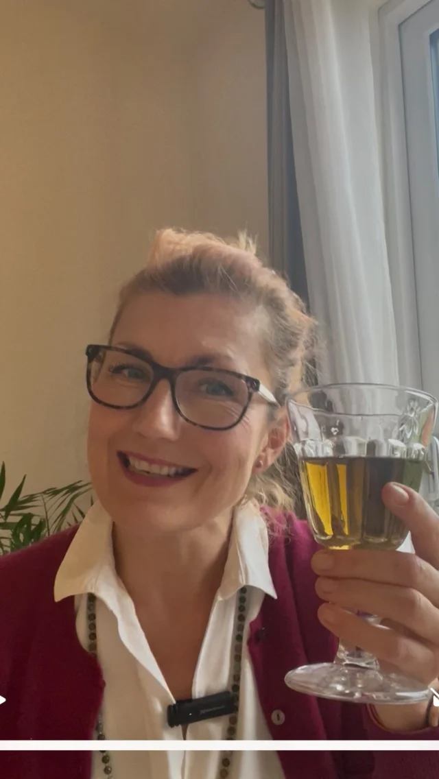 Sipping on some sage tea in my “wine glass” today 🍷🌱✨

Fresh sage leaves aren’t just flavourful—they’re packed with antioxidants and have natural anti-inflammatory properties. 

What’s even more interesting is that sage contains phytoestrogens, plant compounds that can mildly influence estrogen levels. This means it might help with hot flashes and support the nervous system, potentially helping your body with thermoregulation right in the hypothalamus—the part of your brain that helps control body temperature.

Personally, maybe this tea is helping me—because I’m definitely feeling fewer hot flashes than I did last week! 🌿💛 

But of course, everyone’s body is different, and what works for me might not work for you, and that’s totally okay. It’s all about finding what naturally helps you feel your best.☺️

So here’s to slowing down, sipping something soothing, and tuning into our bodies this spooky Halloween weekend 🫖🎃👻✨

Have you tried it before ? 🌱

#sage #tea #antioxidant #antiinflammatory #phytoestrogens #plantcompound #keepingcool #keepingbalanced #fridayweekend #nervoussystemhealth #nervoussystemregulation