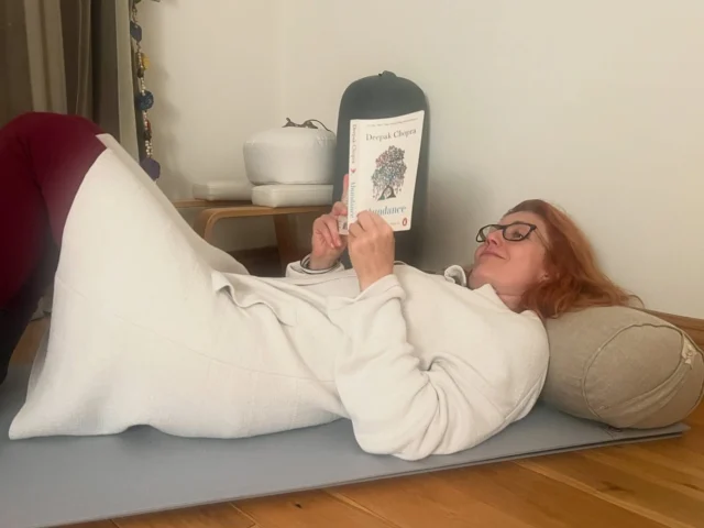 Abundance Begins Within ✨

This week, i really noticed, and really felt it… I did something I often remind others to do…
I slowed down. ( but really slowed down ) 
I listened.
I surrendered.

This week wasn’t about doing — it was about healing.
I rested, nourished, listened, and allowed my body and soul to guide me inward.

A little virus knocked me off my routine, but it also guided me back to myself… to books, healing foods, quiet moments, loaded with vitamin C, reishi, and deep, intentional rest.

Lying on my yoga mat ( never to far away from yoga mat ) with Abundance by Deepak Chopra, I realised or, re-confirmed -  something simple but powerful: 

Abundance isn’t about accumulation — it’s about alignment.
It’s not about more… it’s about enoughness, presence, and inner richness.

Sometimes the most meaningful work we do… happens in stillness.
Stillness allows us to:
	•	Listen deeply
	•	Integrate experiences
	•	Recharge & realign
	•	Witness life fully
	•	Transform from within

I’m coming back feeling renewed — energy rising from within, inspiration returning, and gratitude expanding. 💛

Today it’s been raining heavily all day… maybe many of us turned inward too — staying home, reading something meaningful, listening to an inspiring podcast, watching a bit of comedy, or doing anything that fills the soul.

So I m curious… 👀 
How will you experience ABUNDANCE this weekend ? 
Will you allow some STILLNESS & REST ( conscious rest ) this weekend ? 

Here’s your gentle reminder:
Rest isn’t a pause from life.
It’s part of the journey.

#abundance #powerful #transformational #presence #enoughness #innerrichness #alignment #intentional #consciousrest #stillness  #recharge #transform #within #slowdown #listen #surrender #autumn #magical #season #innerworld #innerwork 😀✨